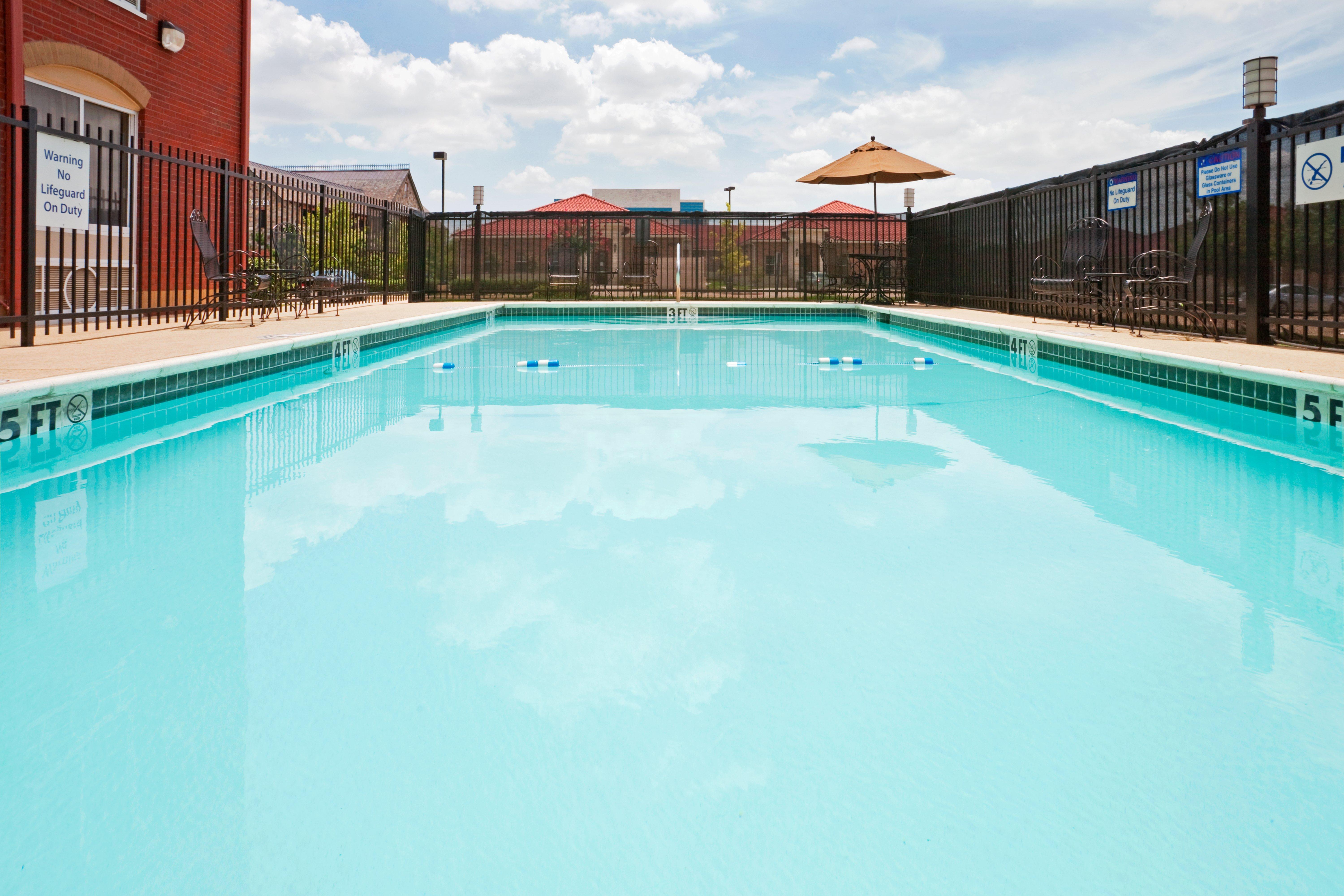 Holiday Inn Express Hotel & Suites Plano West - Frisco By Ihg Exteriér fotografie