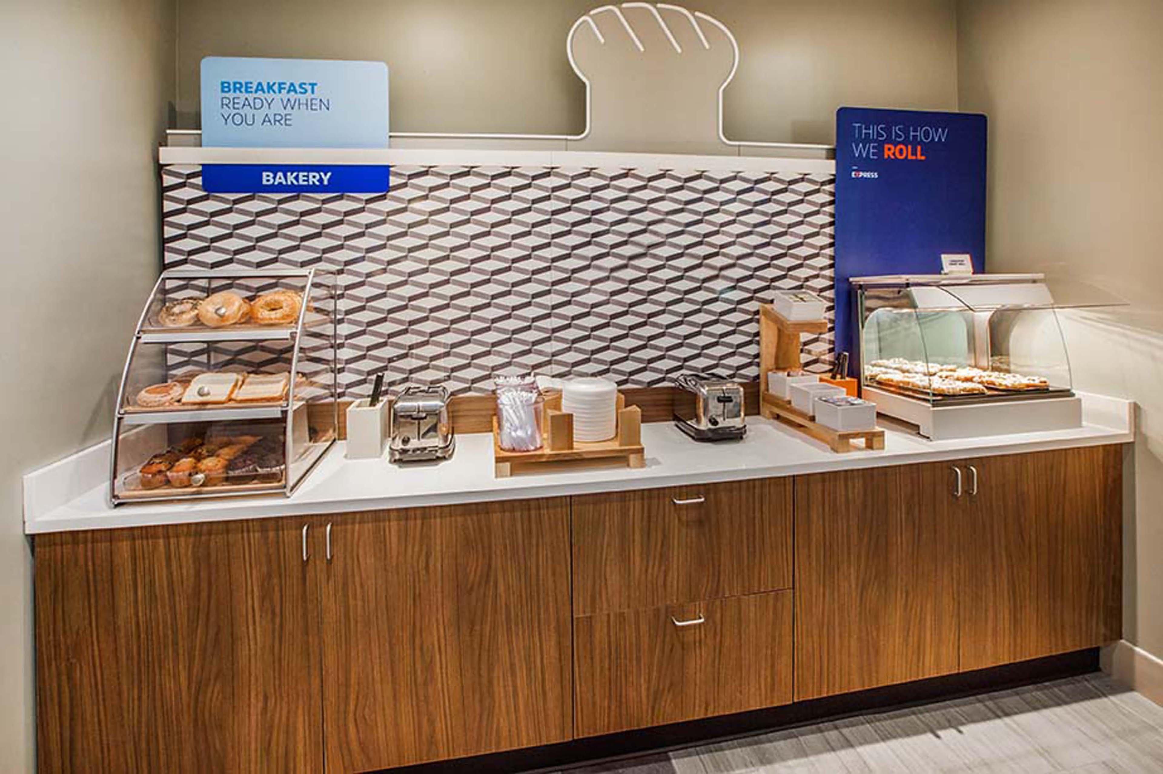 Holiday Inn Express Hotel & Suites Plano West - Frisco By Ihg Exteriér fotografie